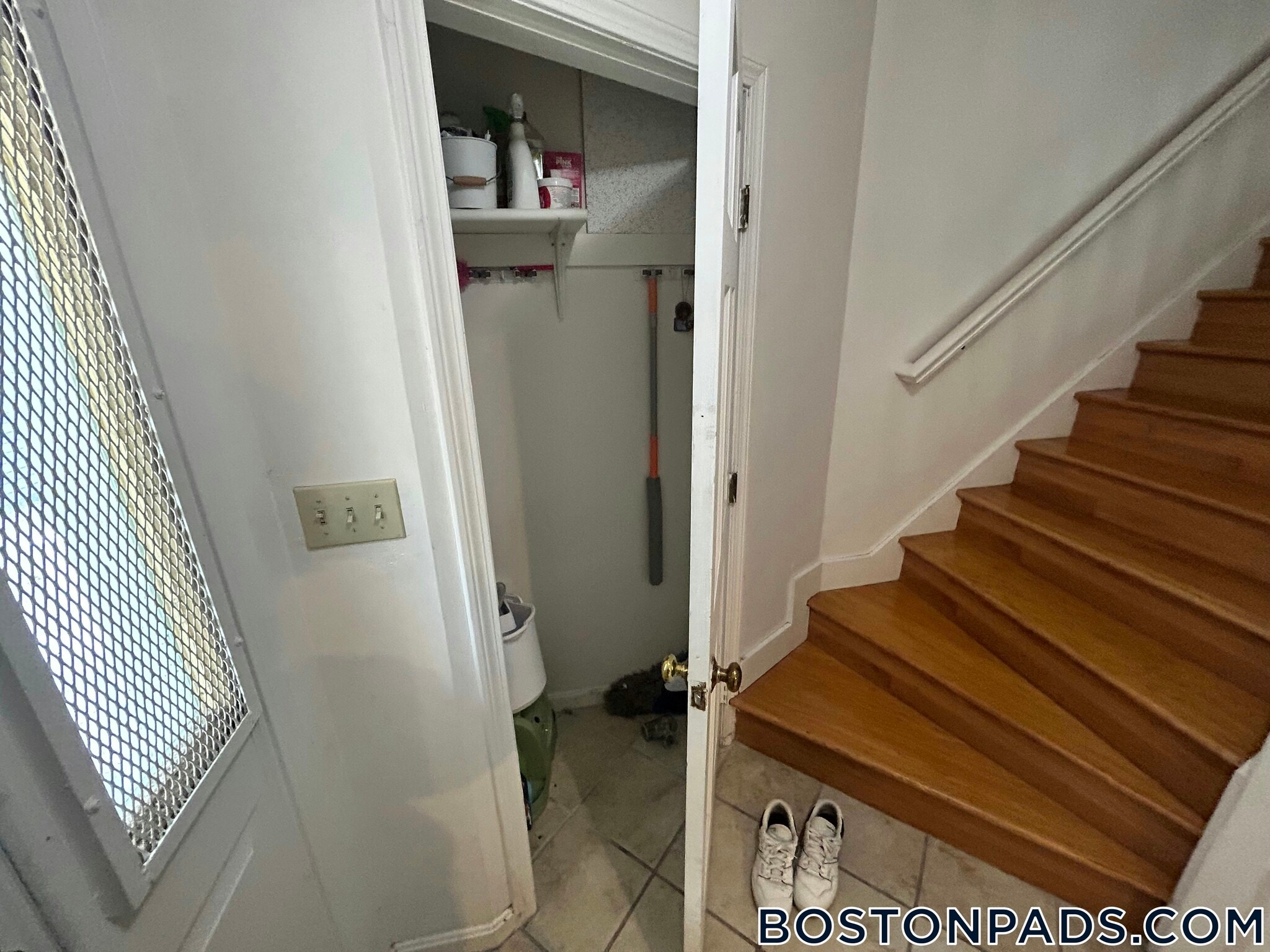 Building Photo - 5 Etna St