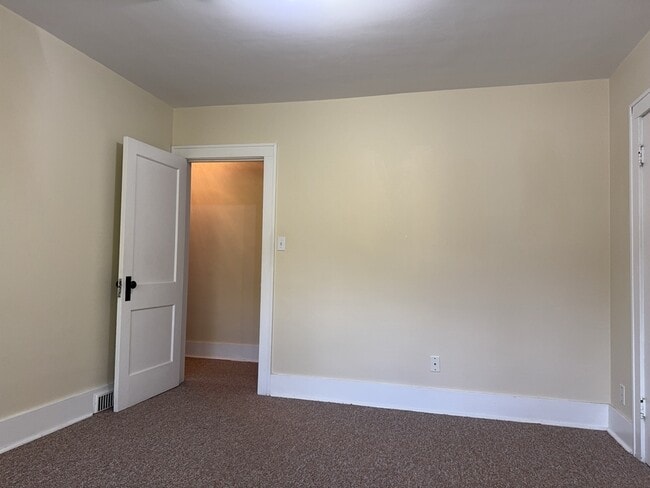 Building Photo - 115 W Crystal Lake Ave