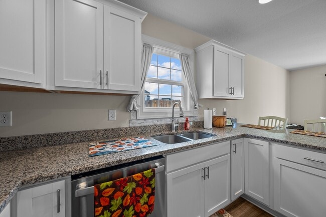 Building Photo - 517 Indigo Johnston Dr