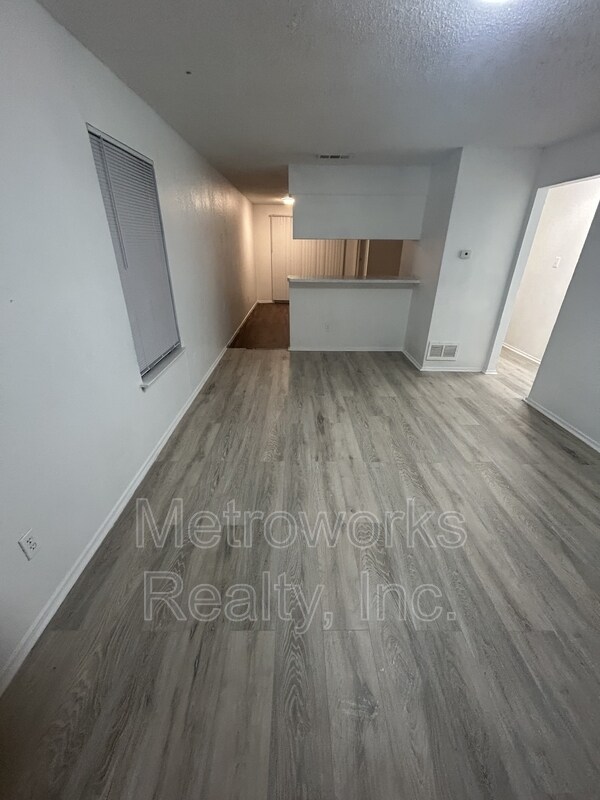 Building Photo - 105 Pine Meadow Dr
