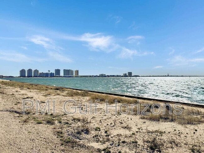 Building Photo - 8740 Brown Pelican Cir