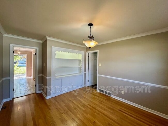 Building Photo - 5106 Radnor Rd