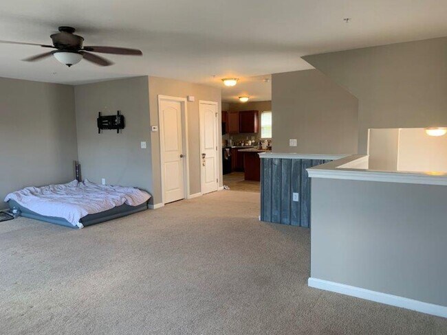 Building Photo - 346 Weatherstone Dr