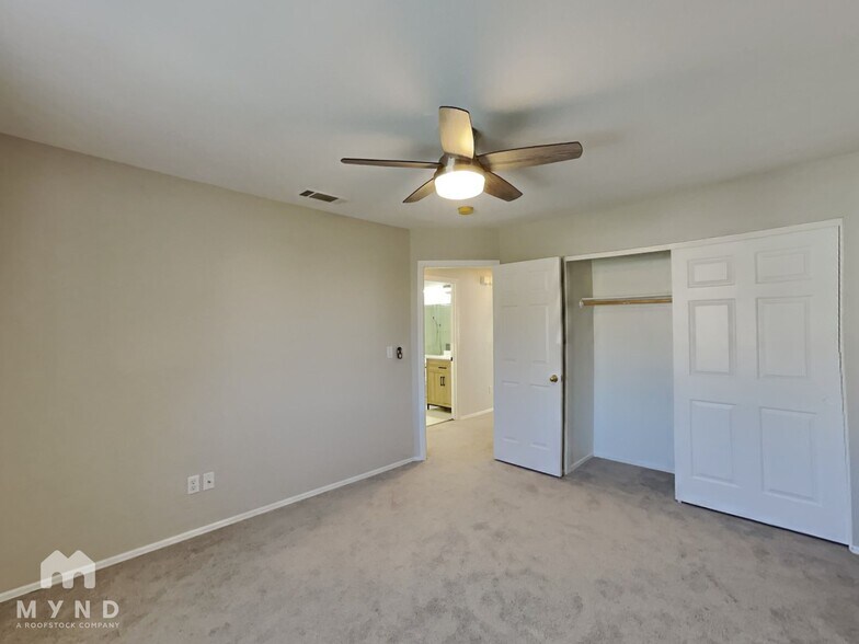 Building Photo - 1616 Scenic Peak St