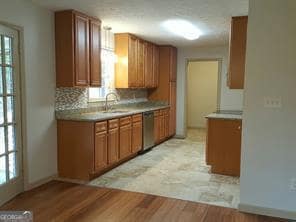 Building Photo - 6304 Shore Dr