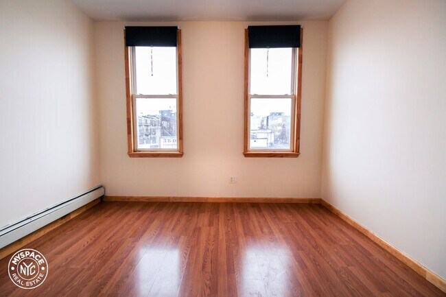 Building Photo - 221 Knickerbocker Ave