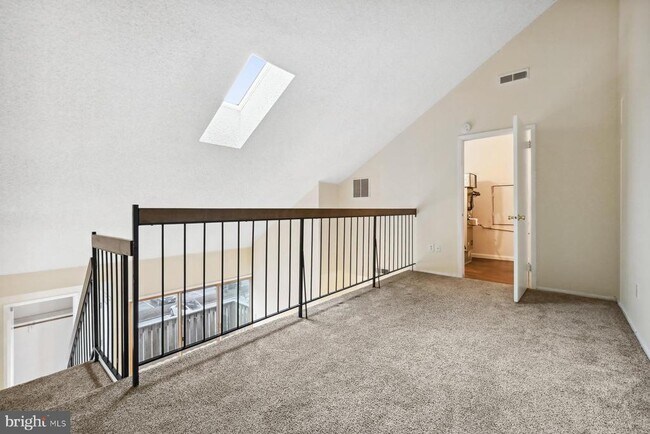 Building Photo - 1607 Aspen Dr