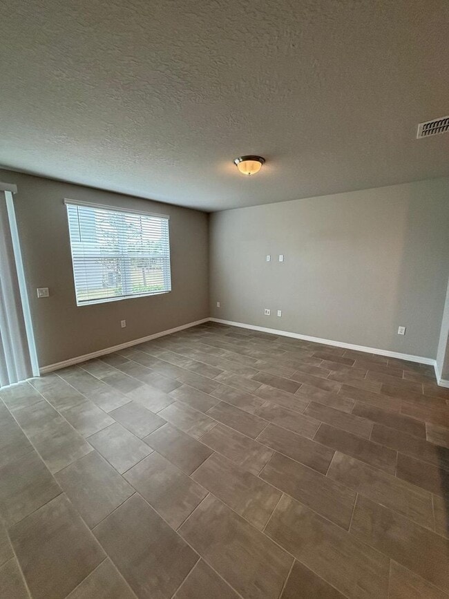 Building Photo - 431 Legacy Lp