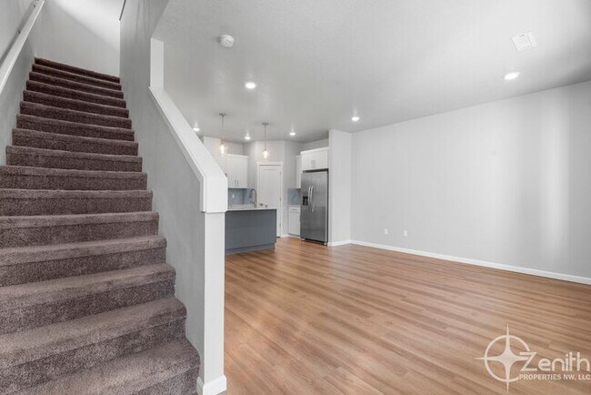 Building Photo - 16318 NE 20th St