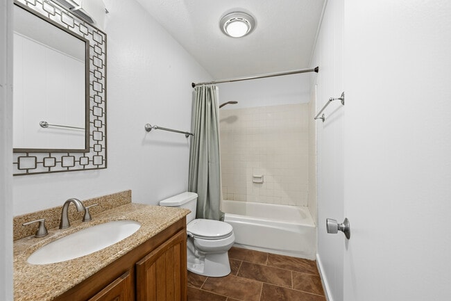 Building Photo - Kihei Manor