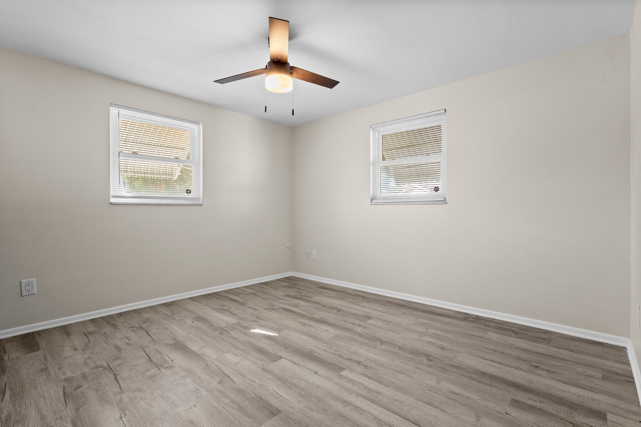 Building Photo - 2509 Sweetwood Dr