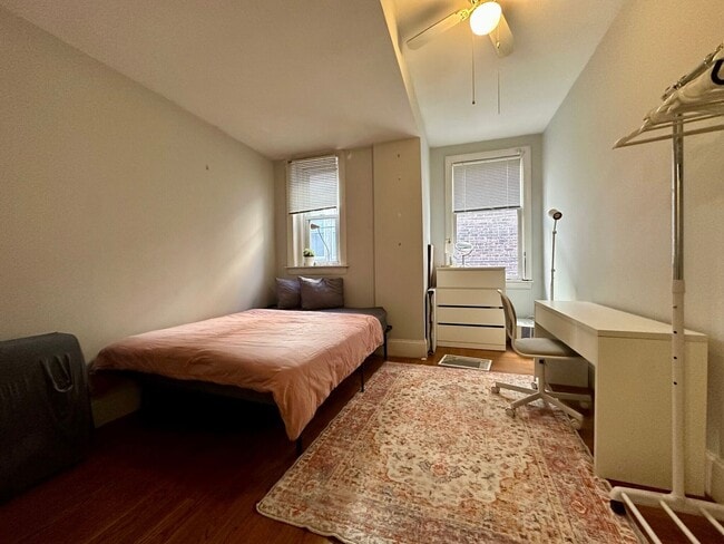 Building Photo - BROOKLINE 6 BED/3 BATH NEAR B.U. AVAILABLE ANY TIME FROM NOW - JAN 1ST, 2026