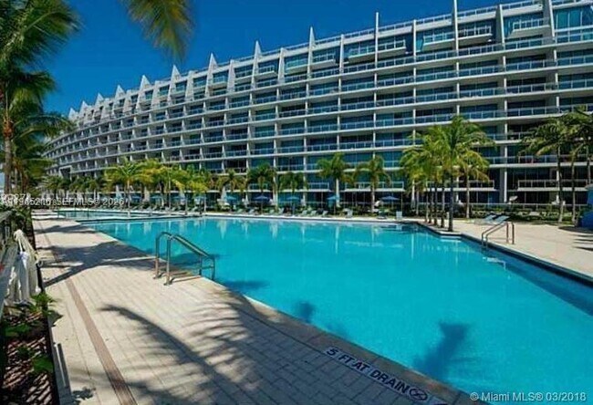 Building Photo - 2950 NE 188th St