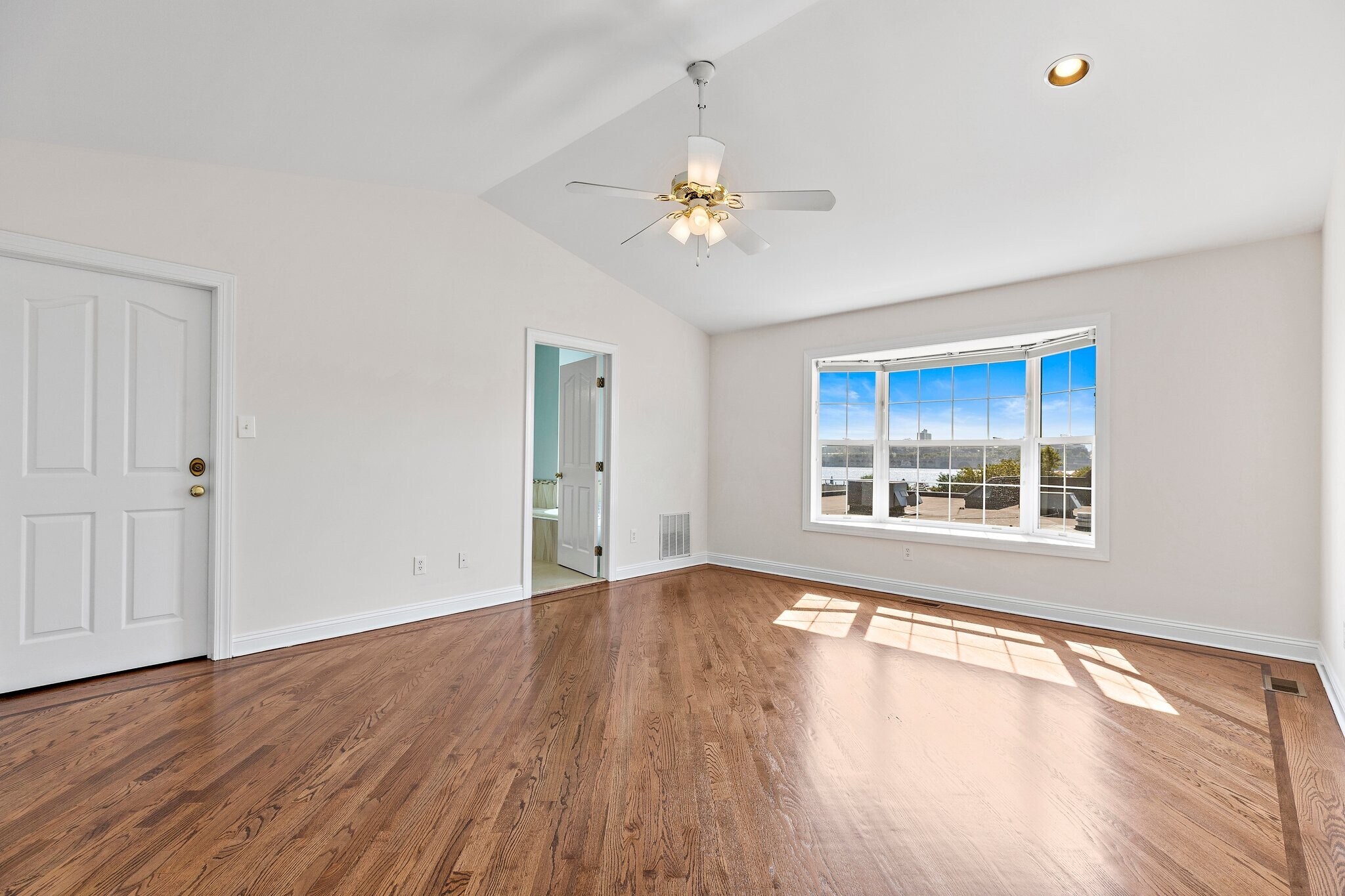 Building Photo - 119 Panorama Dr