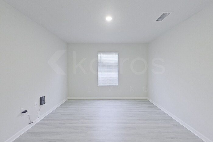 Building Photo - 409 Monarch Ln