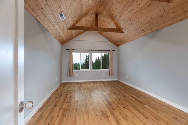 Building Photo - 32345 Baumgardner Ln