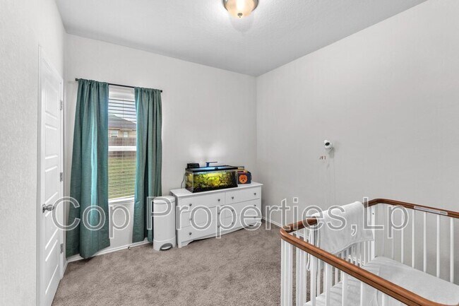 Building Photo - 7127 Mesa Cliffs