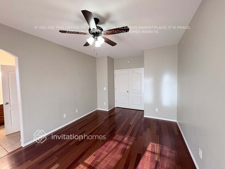 Building Photo - 2509 N Silverado