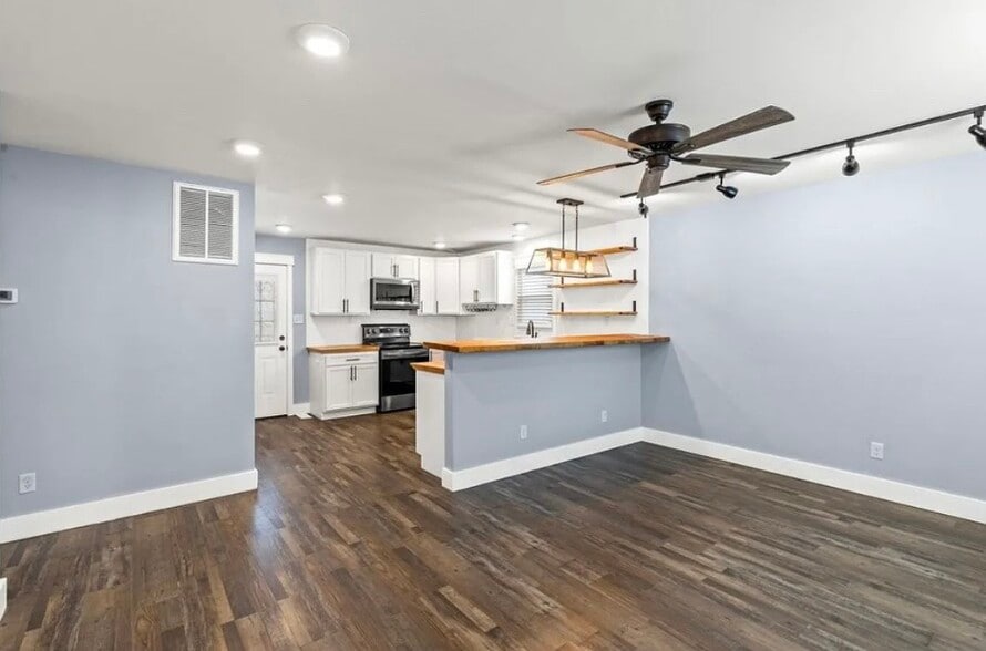 Building Photo - 338 Hill St