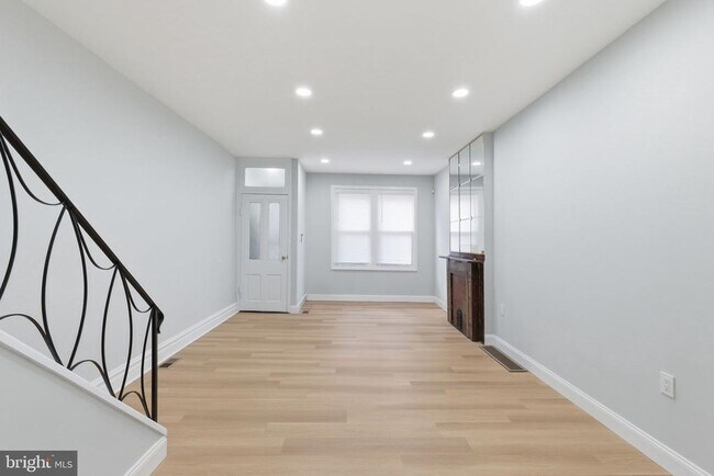 Building Photo - 2125 N 28th St