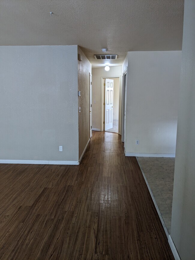 Building Photo - 1807 Rock Ct