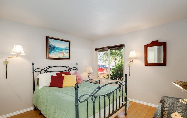 Building Photo - Very Cute 3 bedroom 2 bath Home!!
