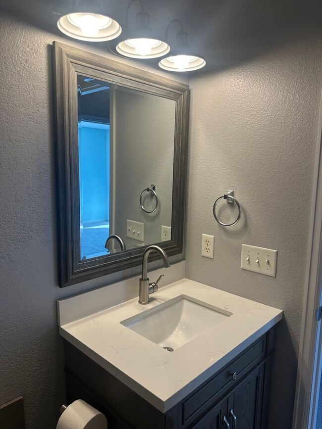 Building Photo - Spacious two-story home located in Woodmen Hills