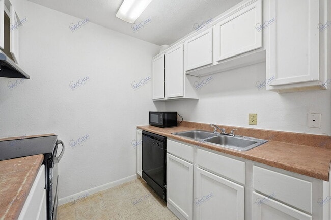 Building Photo - 8135 Julie Ave