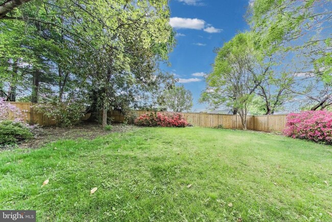 Building Photo - 14207 Gaines Ave