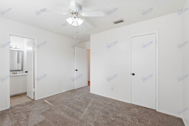 Building Photo - 3022 Kyle Rd