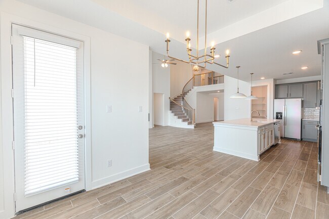 Building Photo - 215 Warbler Song Dr