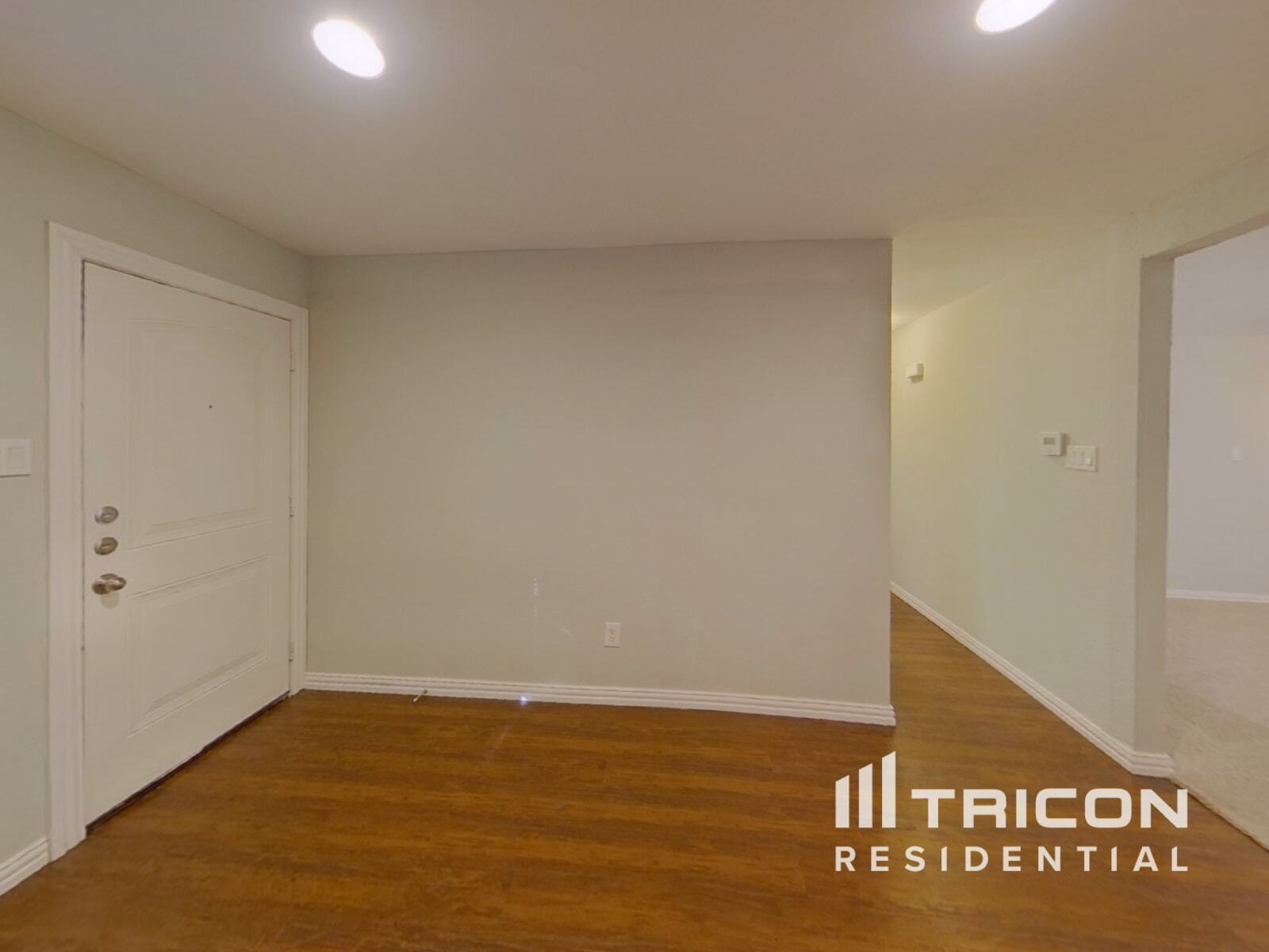 Building Photo - 126 Tharp St