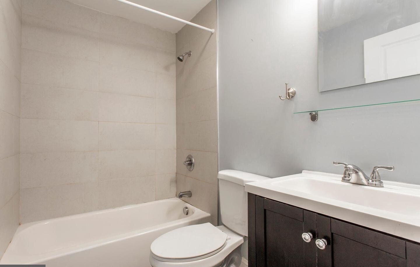 Building Photo - 2478 Frankford Ave