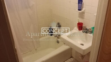 Building Photo - 38 Hemenway St