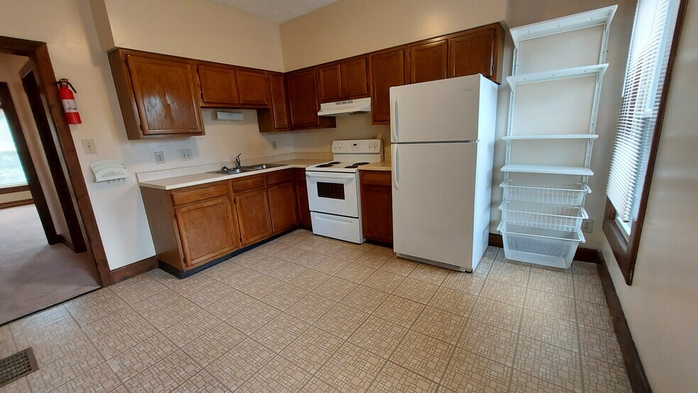 Building Photo - 404 King Ave