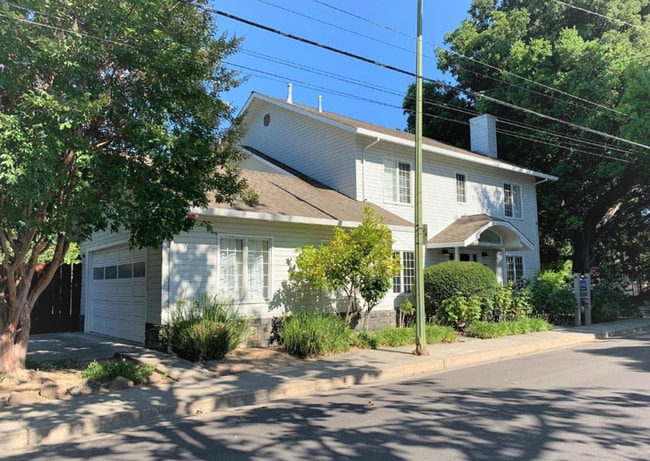 Primary Photo - Stunning 4 Bed 3 Bath Naglee Park Home Nes...