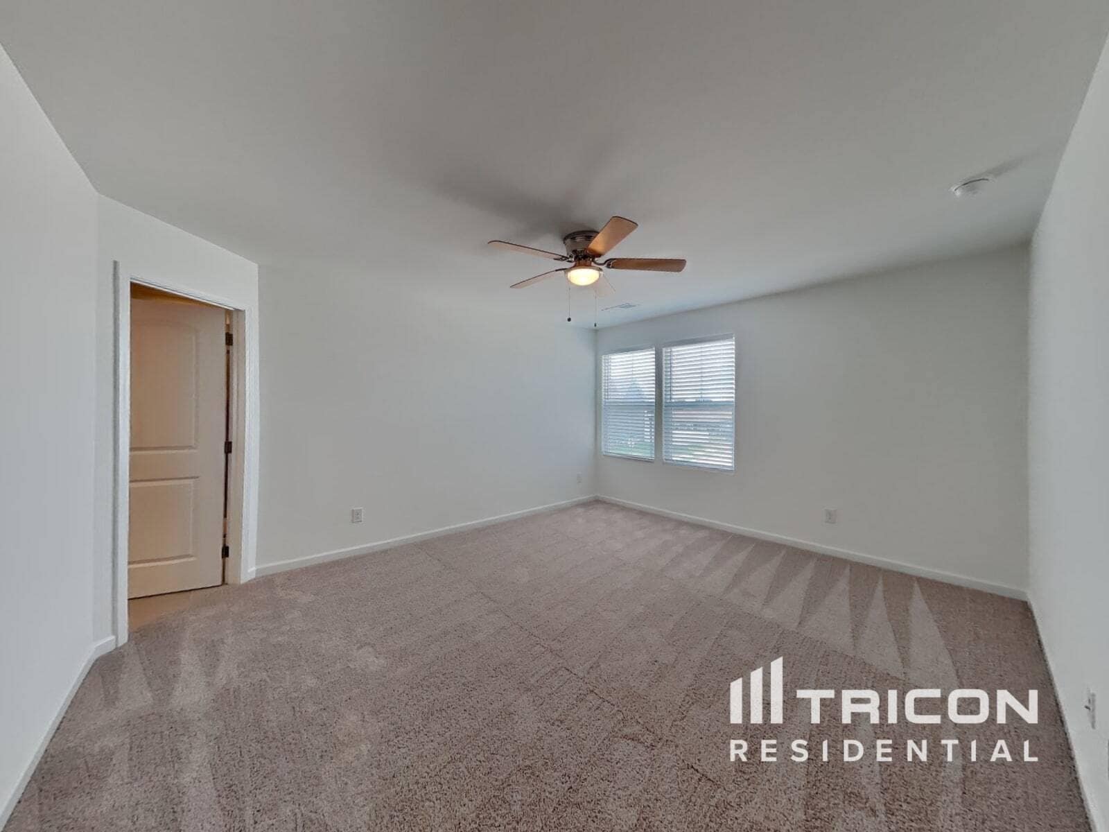 Building Photo - 156 Millbrook Dr