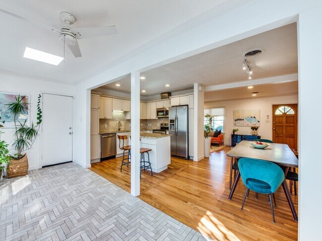 Building Photo - 3 Bedroom in Alamo Height ISD
