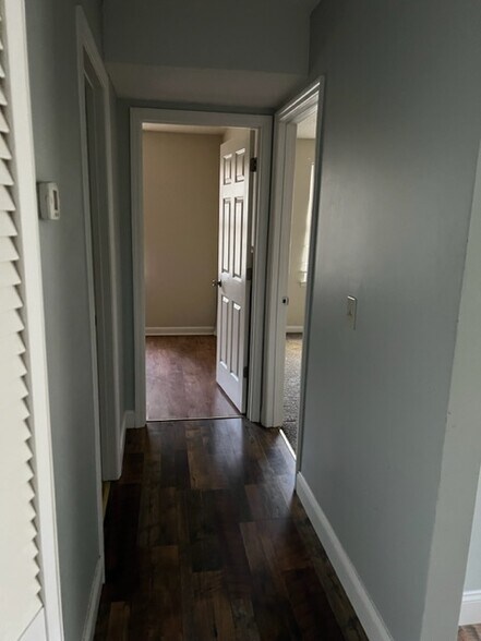 Building Photo - 350 Cross Timbers Dr