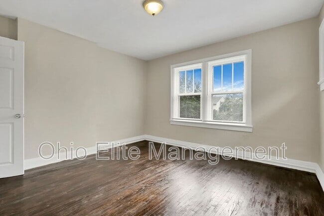 Building Photo - 659 S Burgess Ave