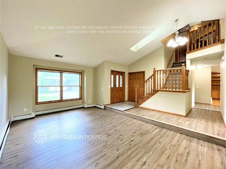 Building Photo - 400 Cimarron Rd