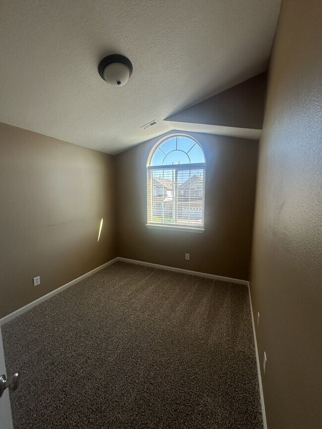 Building Photo - Welcome to this stunning two-story home lo...