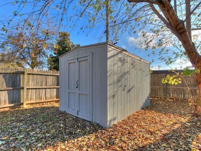 Building Photo - 2808 SW 88th St