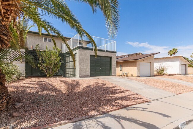 Building Photo - 557 Chelsea Dr