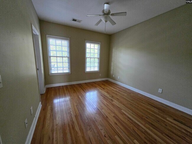Building Photo - 301 Long Pointe Ln