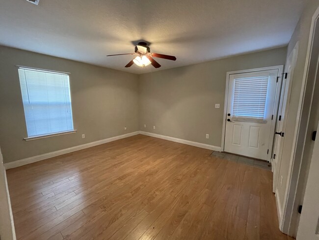 Main Bedroom - 6862 Sagebrush Ln