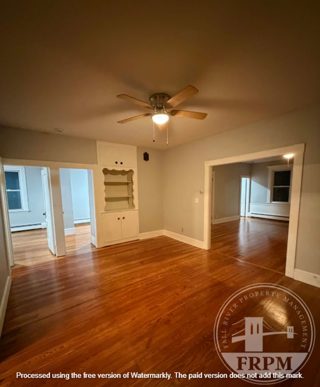 Building Photo - 318 Wood St