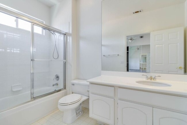 Building Photo - 32579 Valentino Way