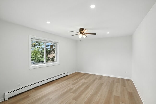 Building Photo - 8310 Woodland Dr