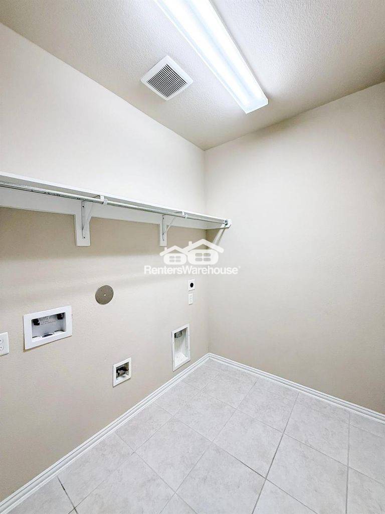 Building Photo - 10810 Kennowy Ct